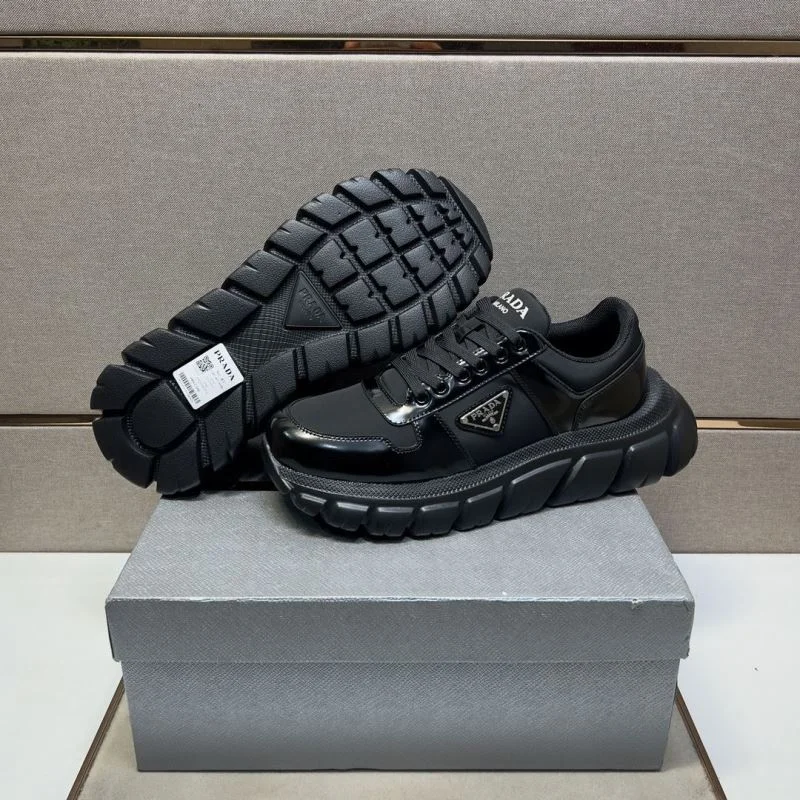 Durable Prada Low Shoes 35425