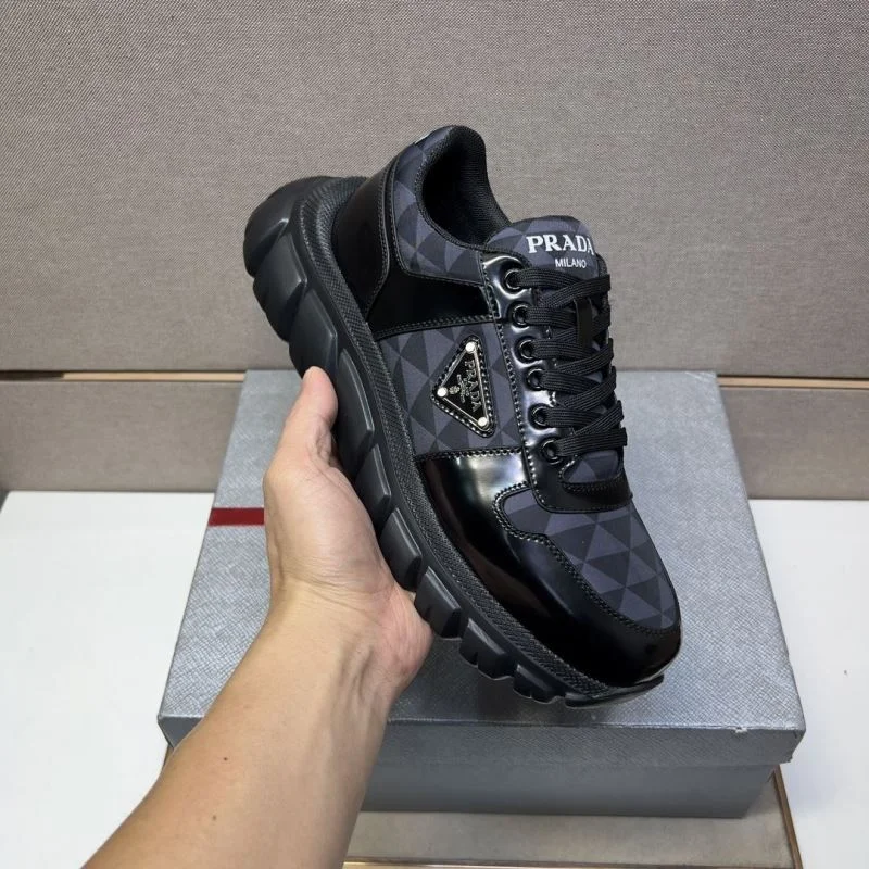 Functional Prada Low Shoes 35449