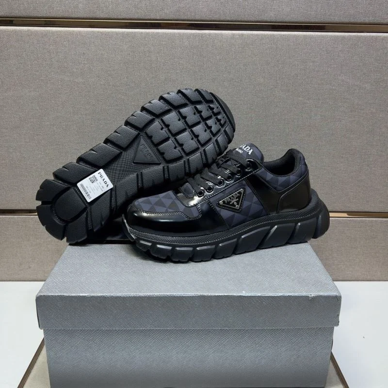 Functional Prada Low Shoes 35449