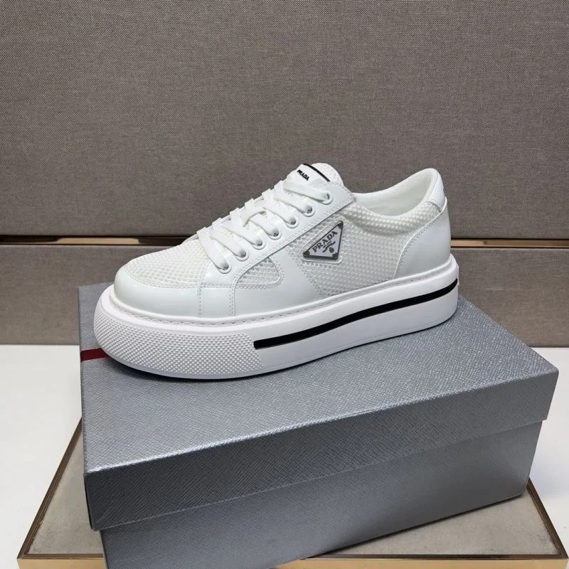 Sporty Prada Low Shoes 35444