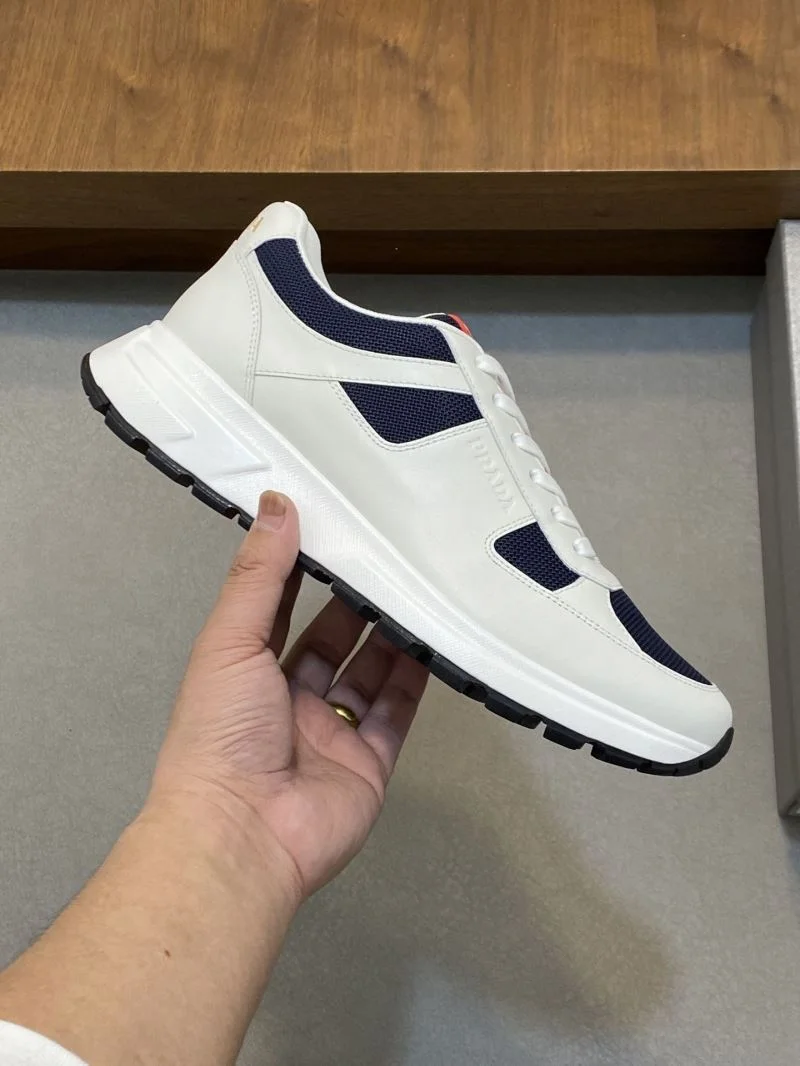 Supportive Prada Low Shoes 35408