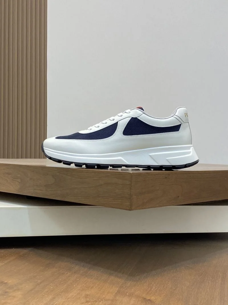 Stylish Prada Low Shoes 35416
