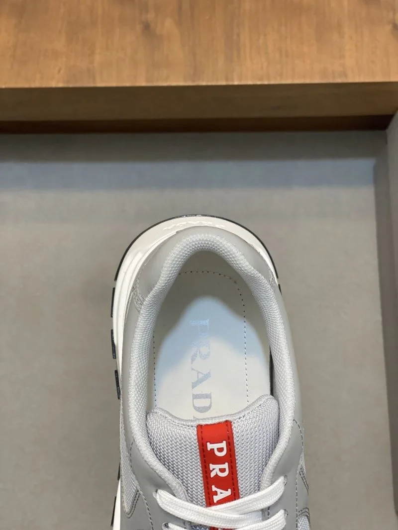 Snug Prada Low Shoes 35399