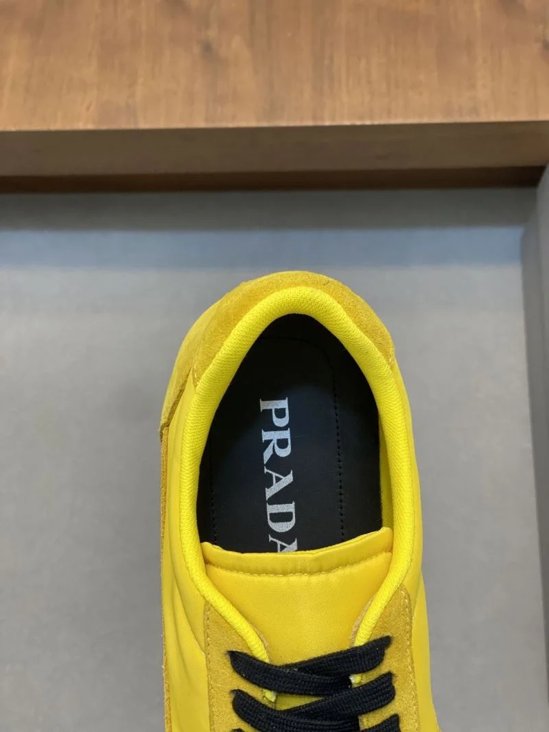 WellDesigned Prada Low Shoes 35406