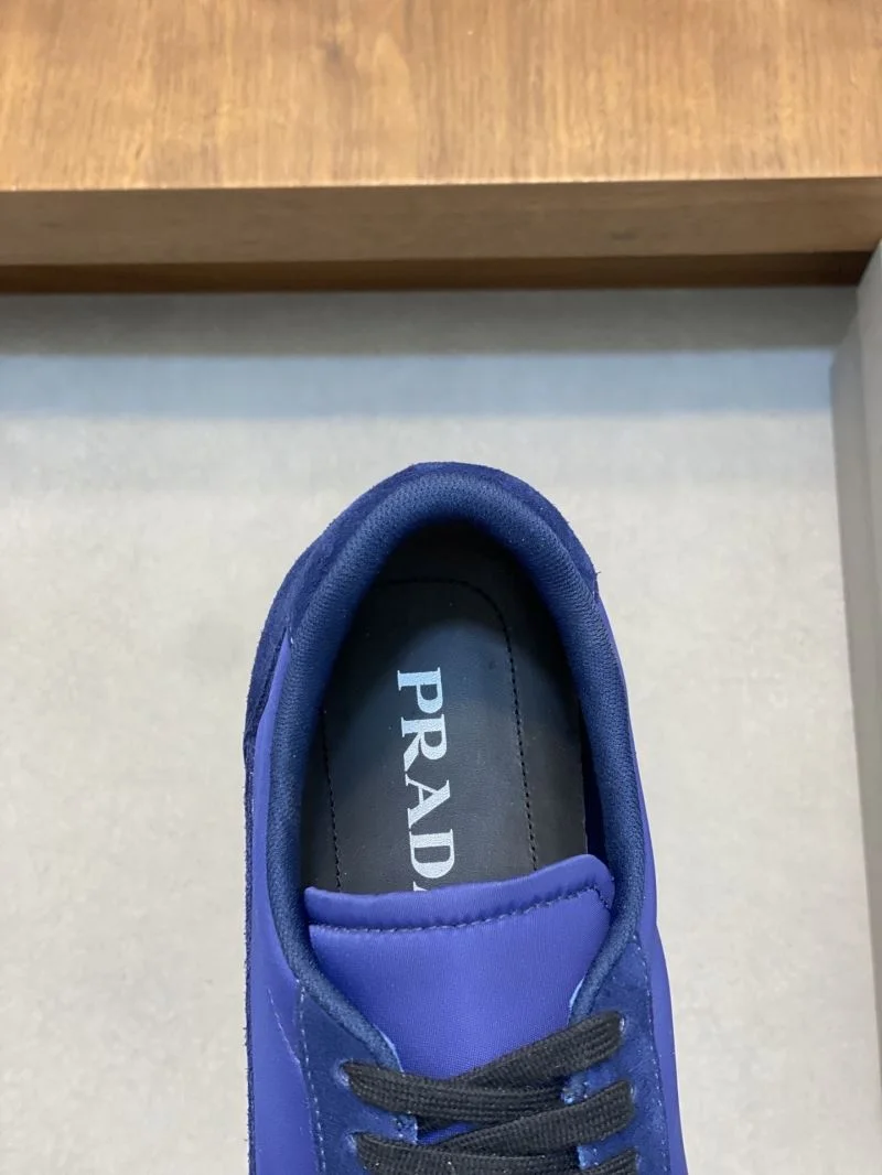 UrbanStyle Prada Low Shoes 35403