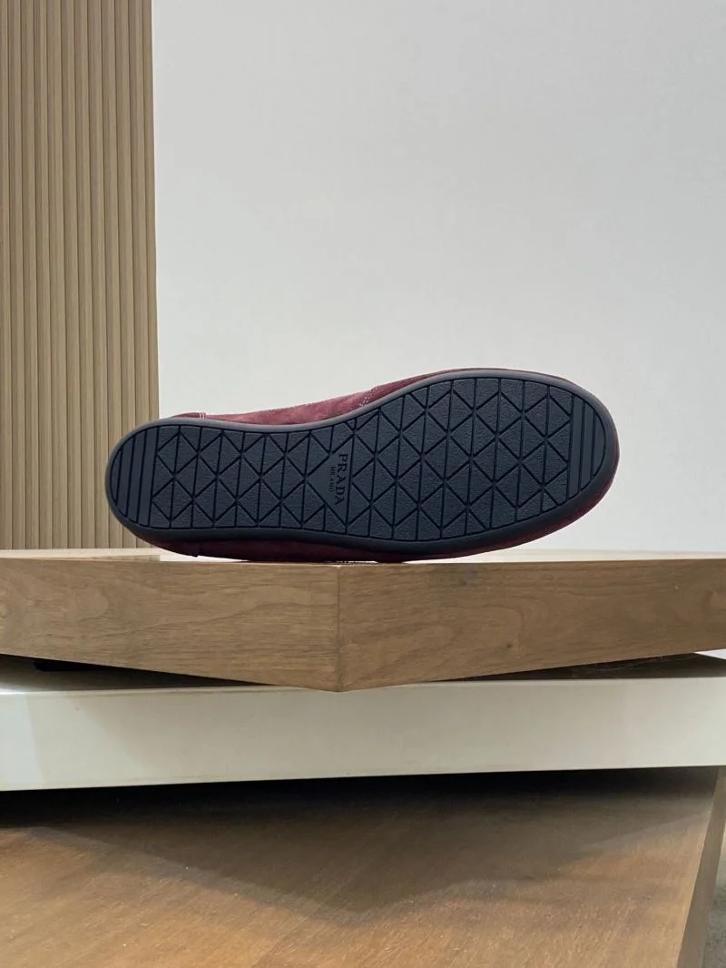 WaterResistant Prada Low Shoes 35400