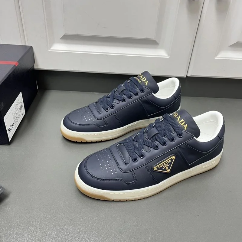 Prada Low Shoes Bright 35419