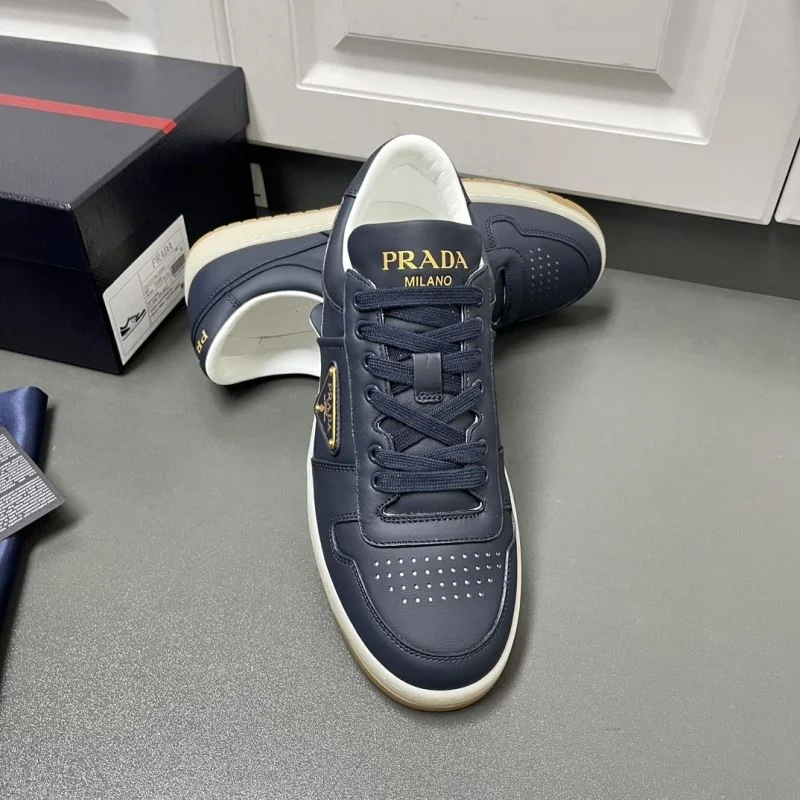 Prada Low Shoes Bright 35419