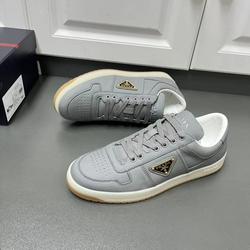 Prada Low Shoes Elegant 35401
