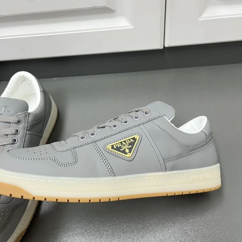 Prada Low Shoes Elegant 35401