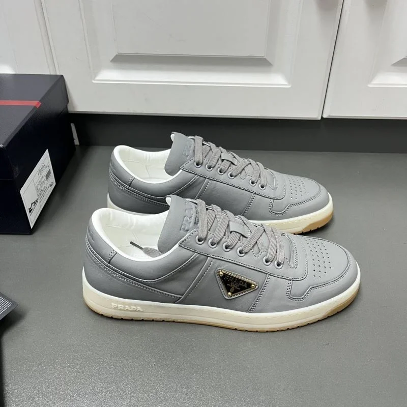 Prada Low Shoes Elegant 35401