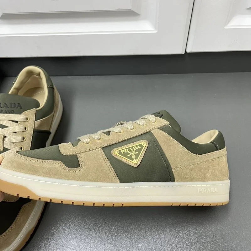 Prada Low Shoes TimelessDesign 35421