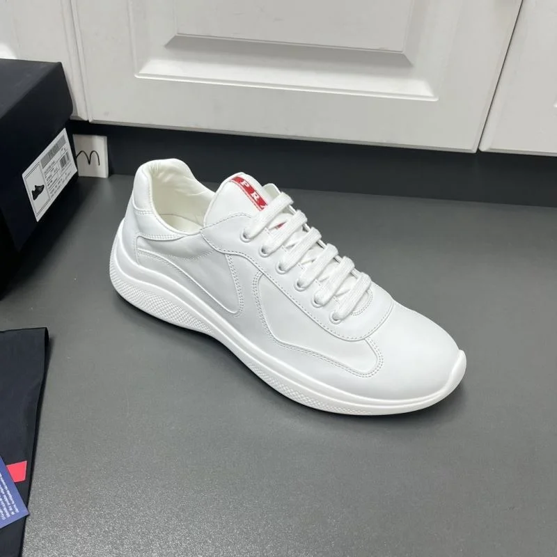 Lightweight Prada Low Shoes 35388