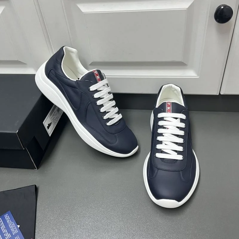 Durable Prada Low Shoes 35414