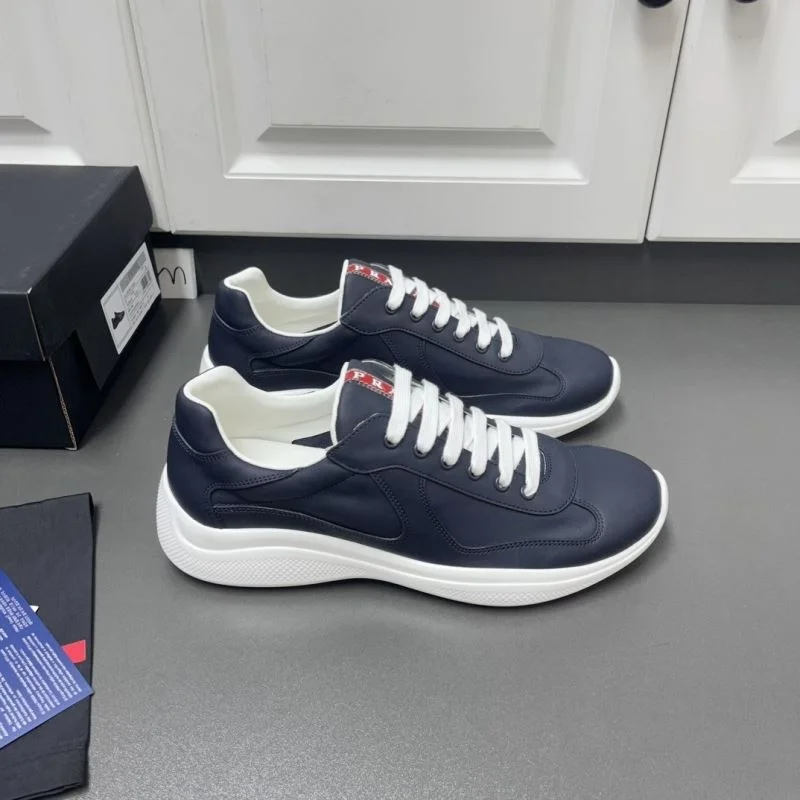 Durable Prada Low Shoes 35414