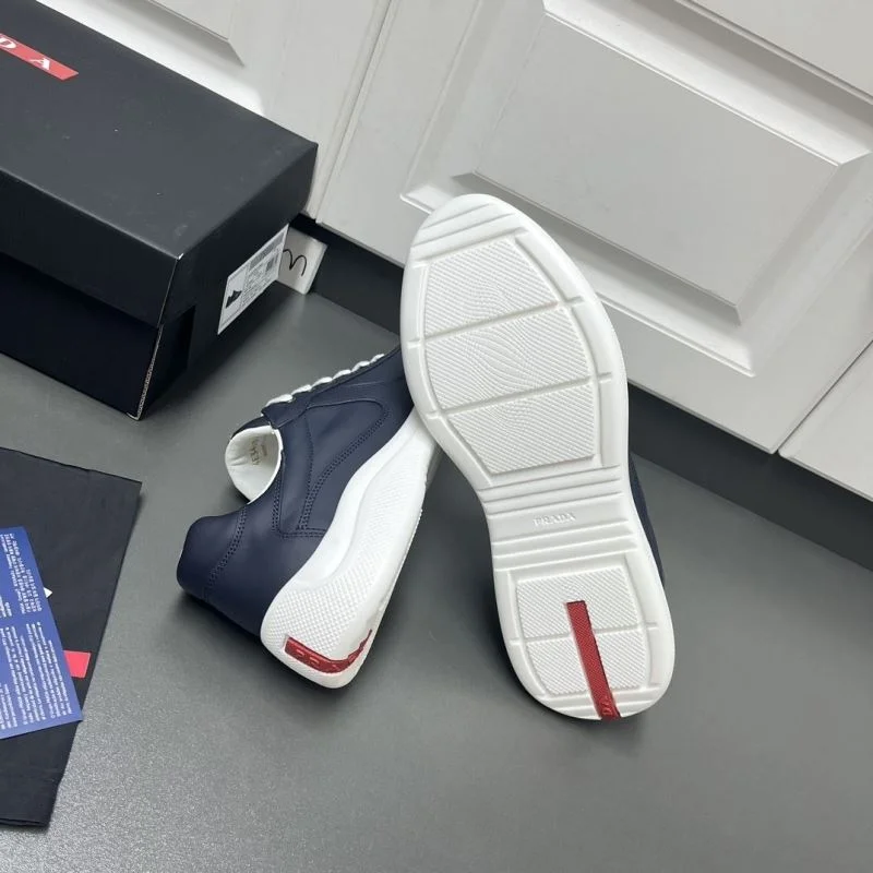 Durable Prada Low Shoes 35414