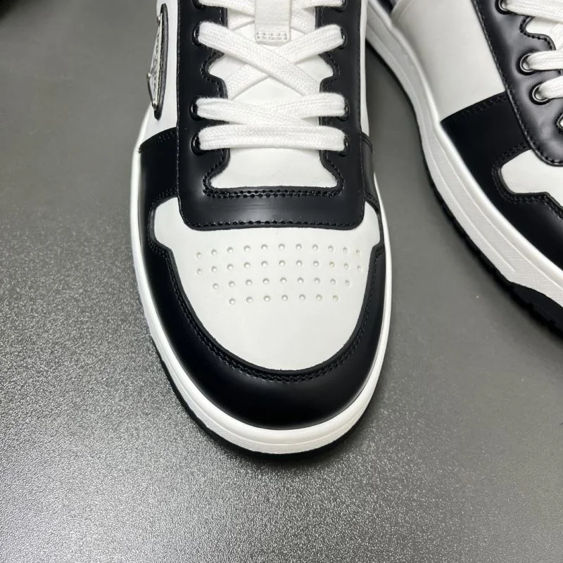 Modern Prada Low Shoes 35387