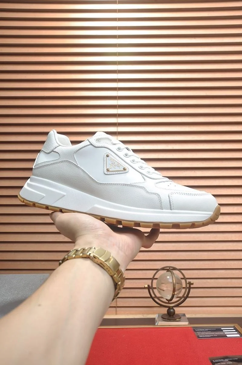 Prada Low Shoes ComfortFit 35382