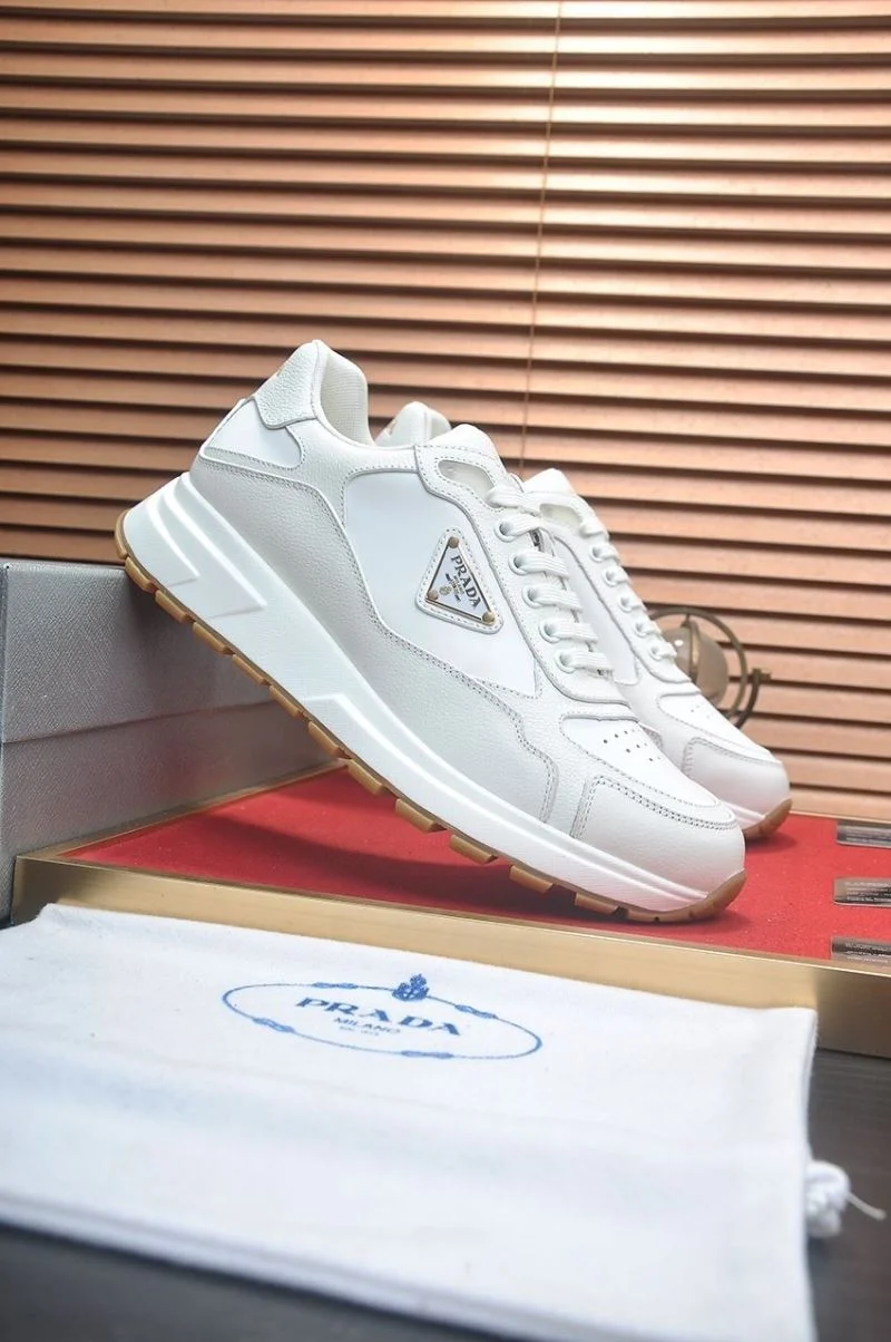 Prada Low Shoes ComfortFit 35382