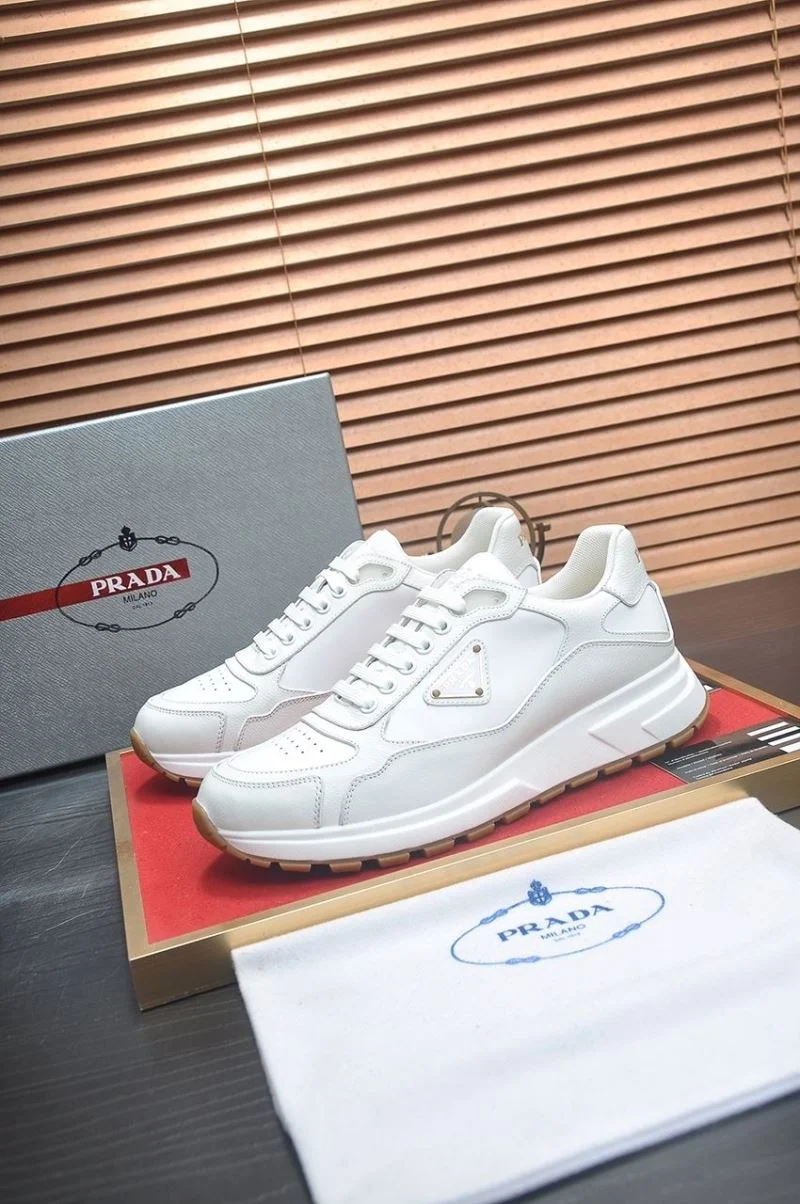 Prada Low Shoes ComfortFit 35382