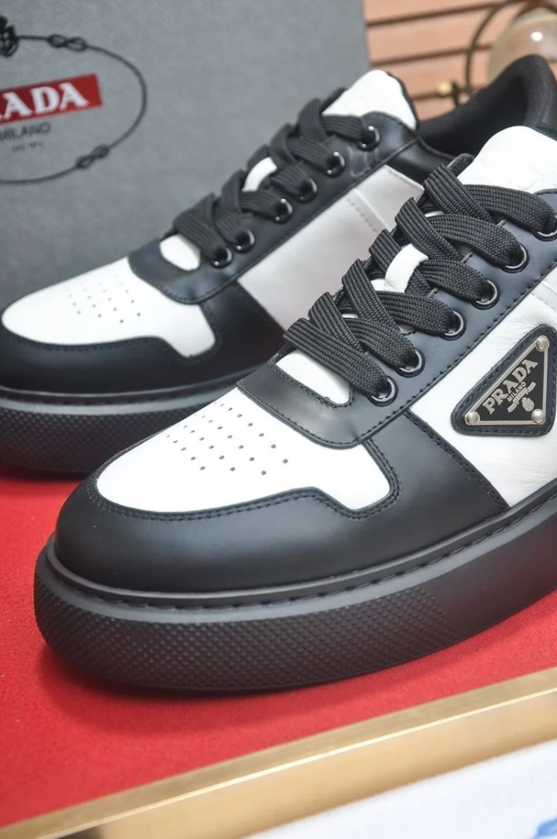 Prada Low Shoes RelaxedFit 35356