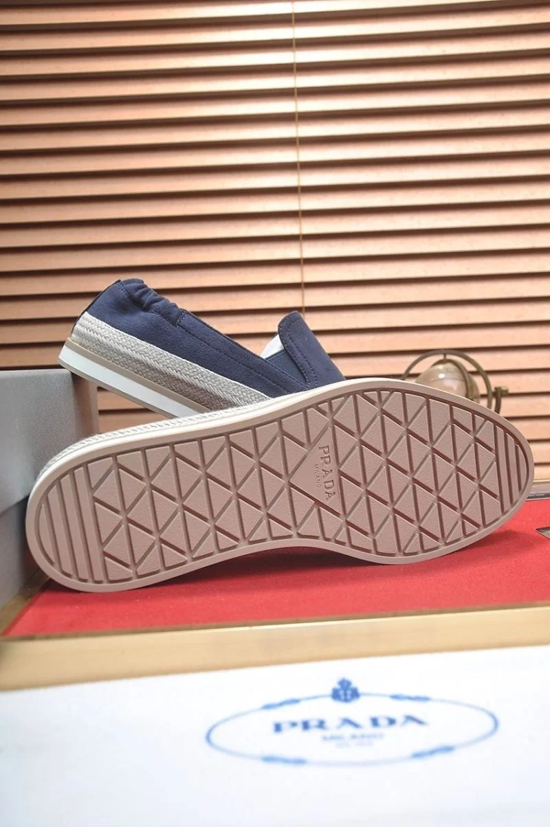 WrinkleFree Prada Low Shoes 35378
