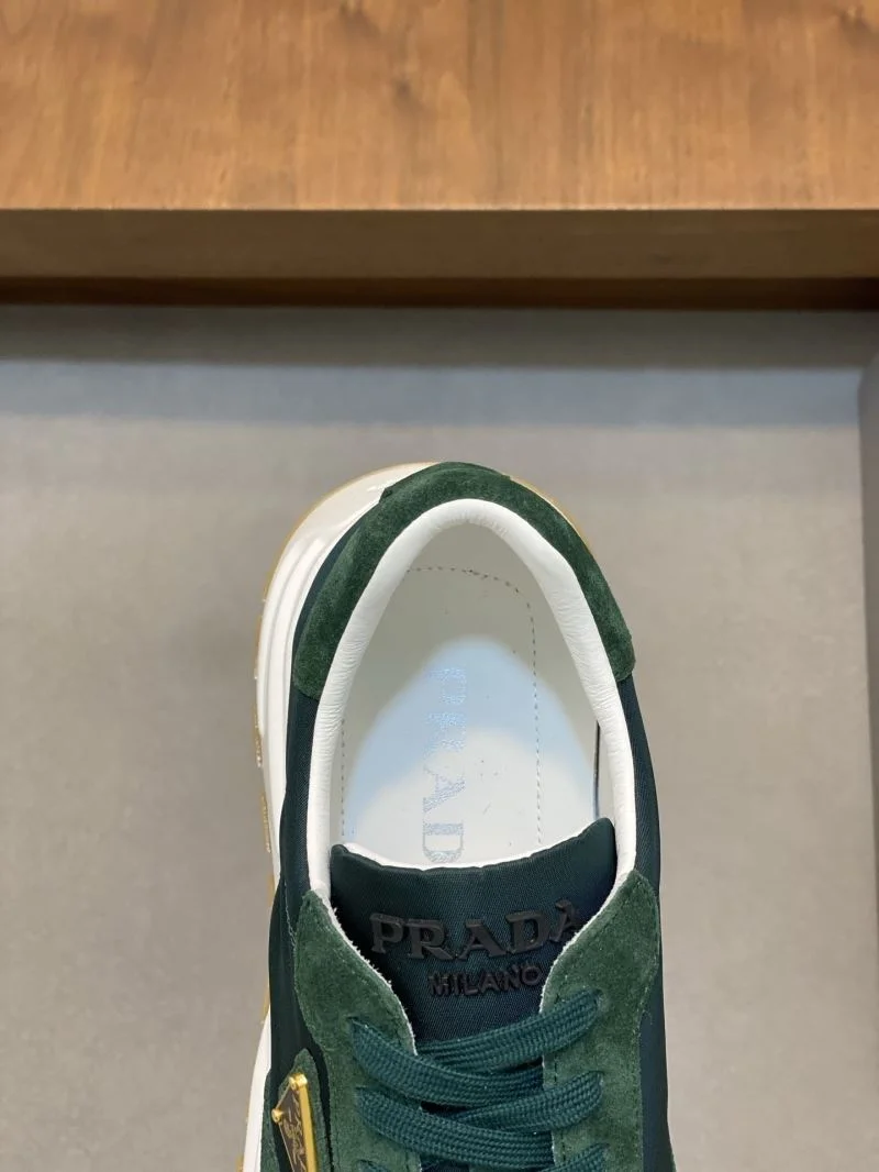 Flexible Prada Low Shoes 35352