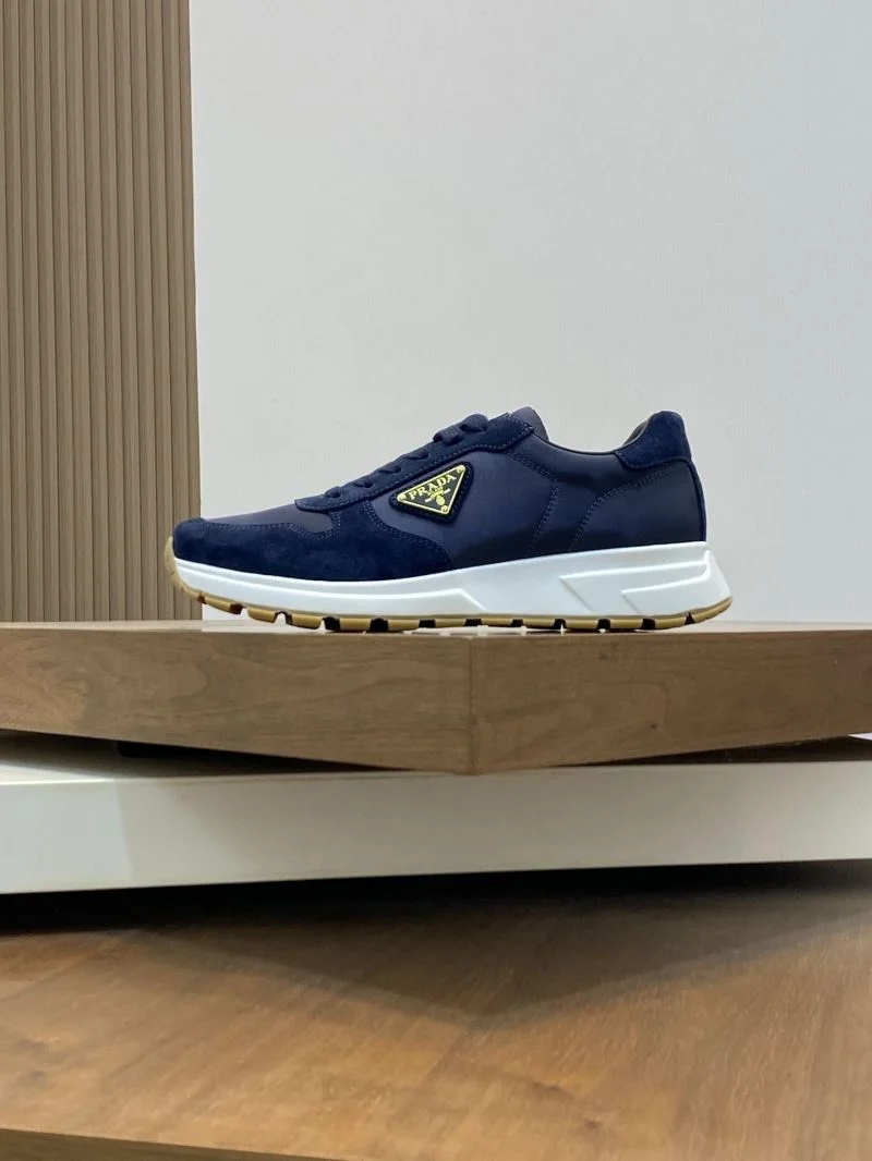 Prada Low Shoes Reliable 35375