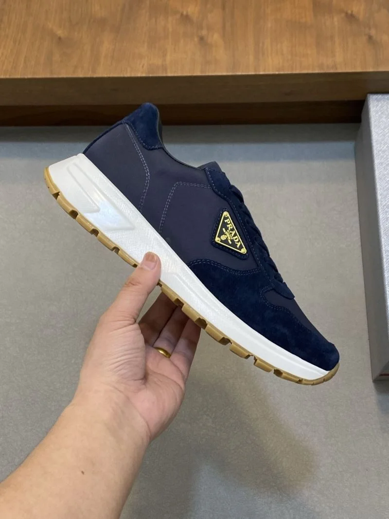 Prada Low Shoes Reliable 35375