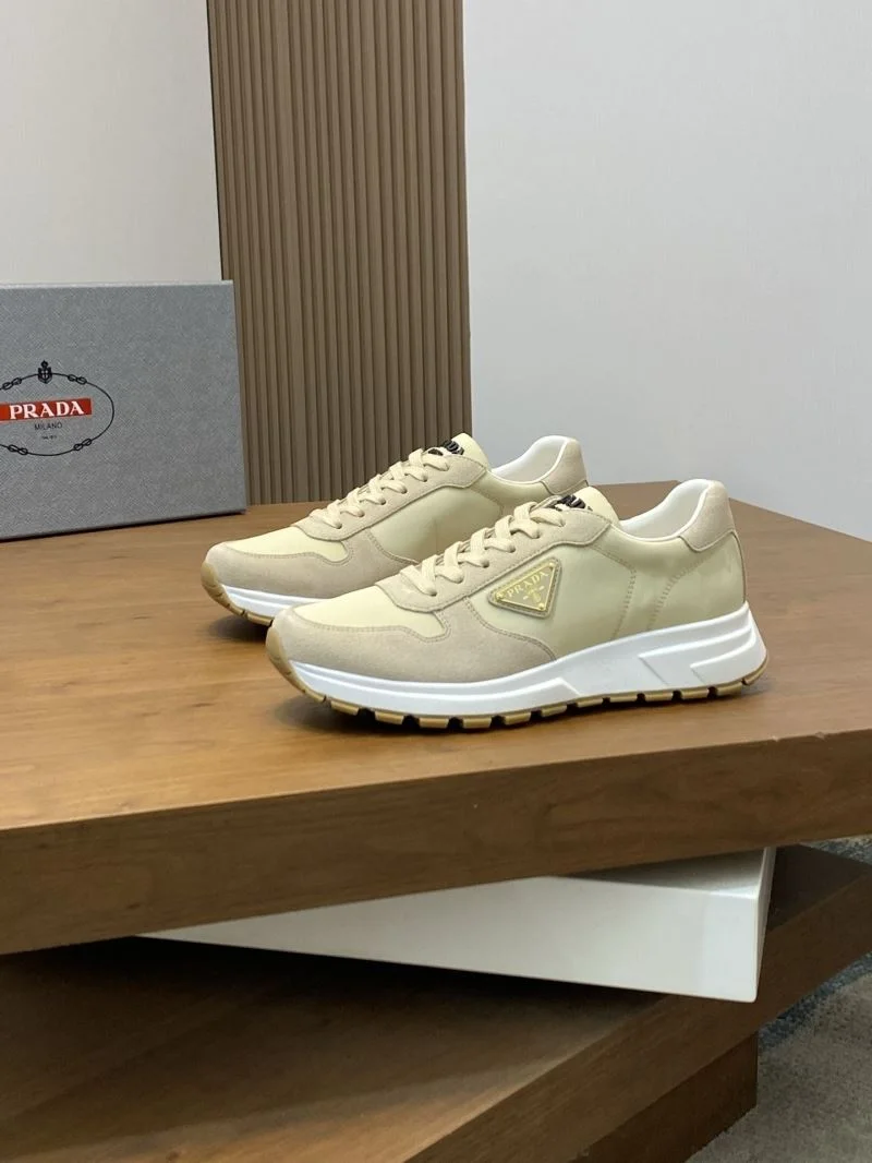 Durable Prada Low Shoes 35370