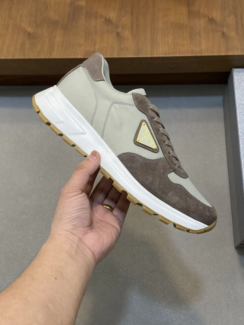 Prada Low Shoes AllSeason 35367