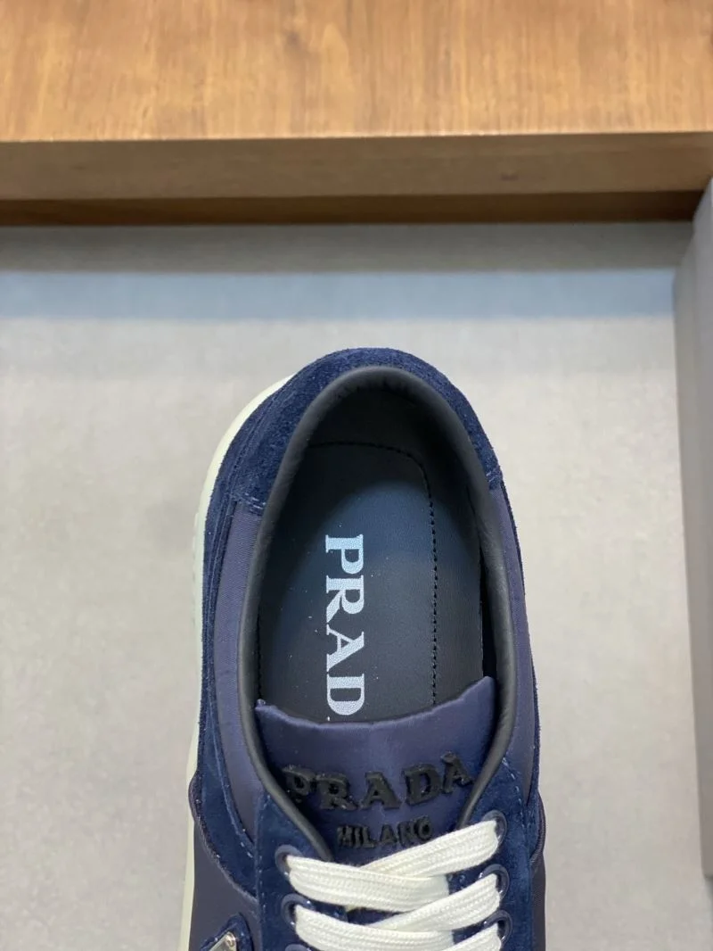 Timeless Prada Low Shoes 35347