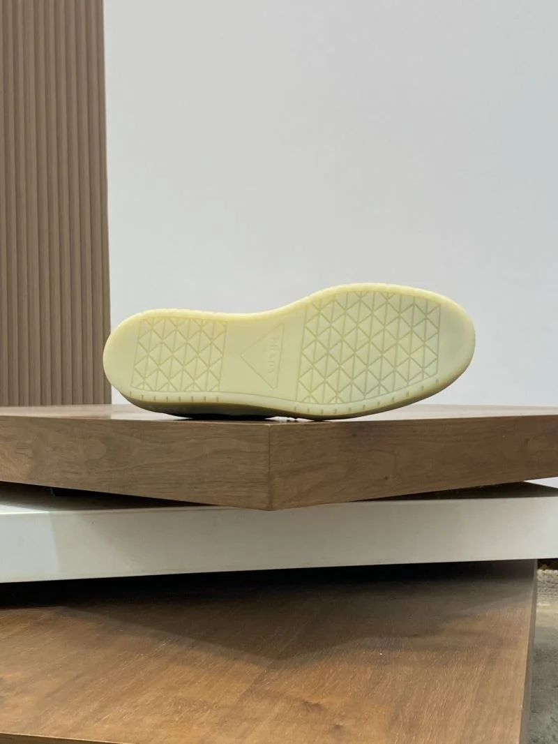 Prada Low Shoes FreshLook 35354
