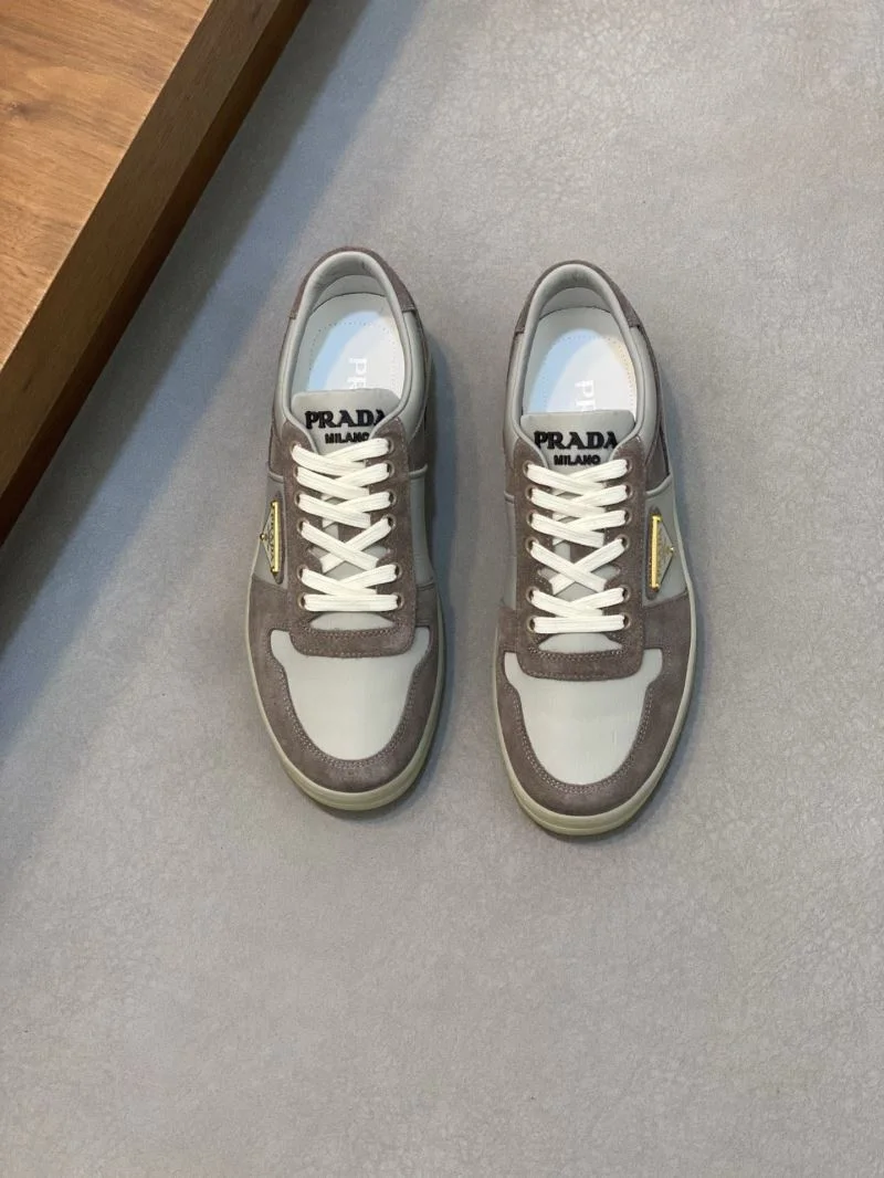 Refined Prada Low Shoes 35357