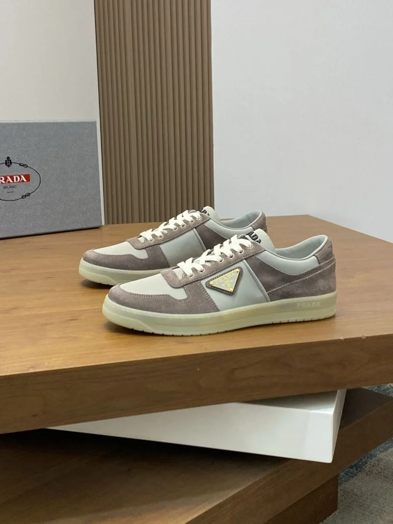 Refined Prada Low Shoes 35357