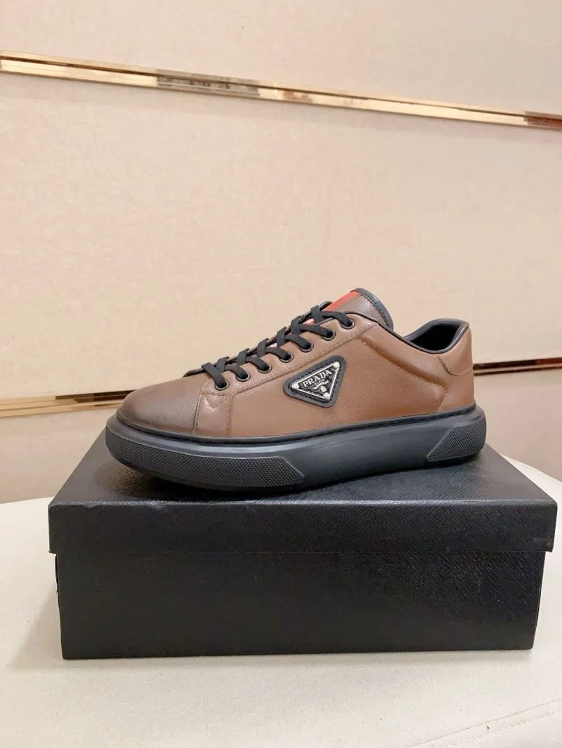 Prada Low Shoes Durable 35372