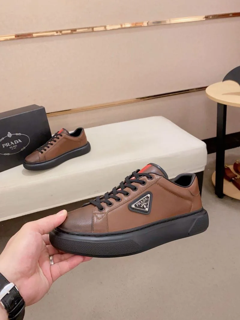 Prada Low Shoes Durable 35372
