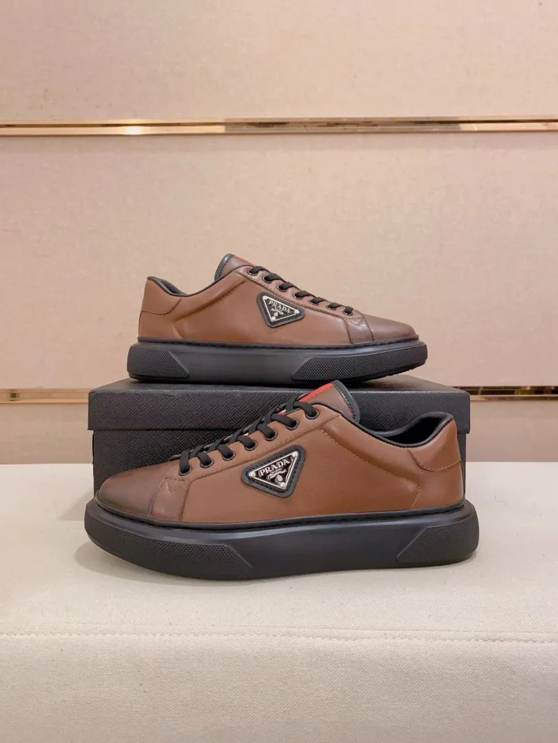 Prada Low Shoes Durable 35372