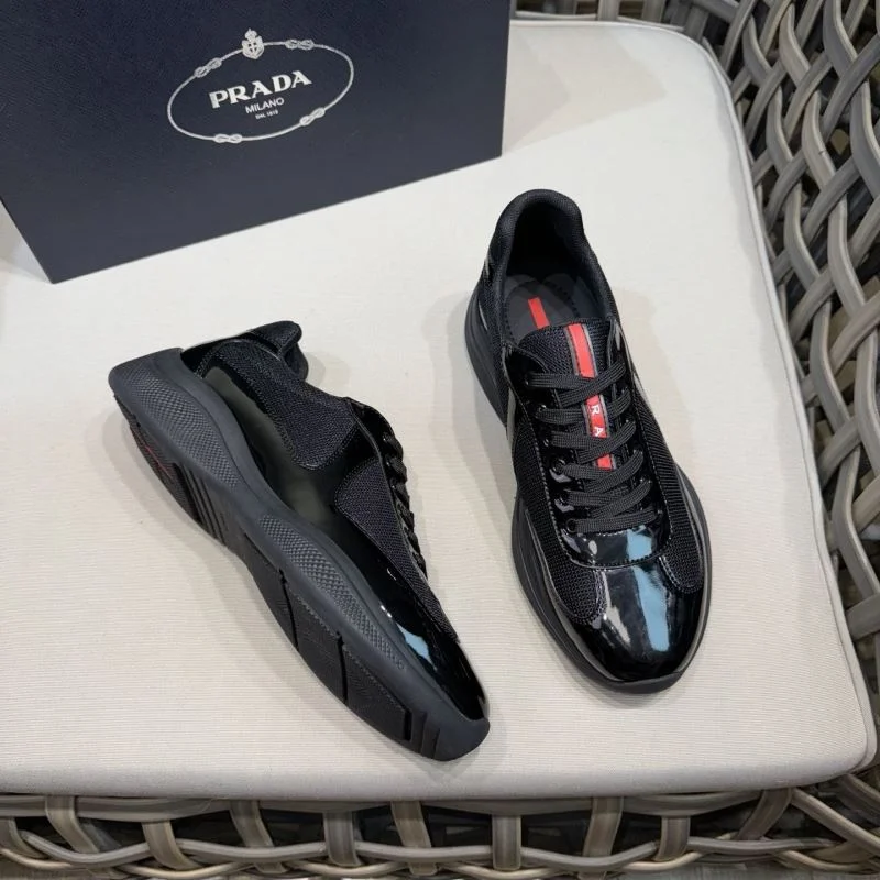 Casual Prada Low Shoes 35362