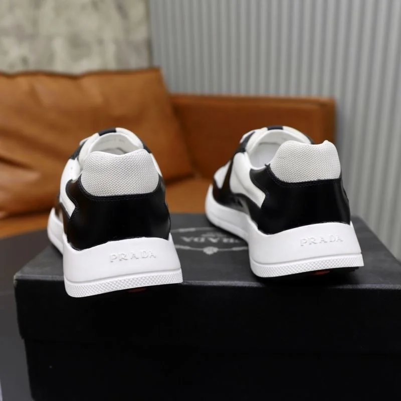 Prada Low Shoes ZipUp 35318