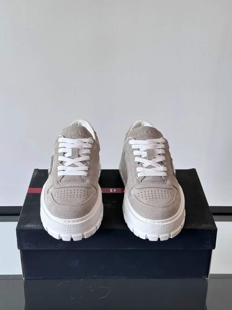 Prada Low Shoes Chic 35315