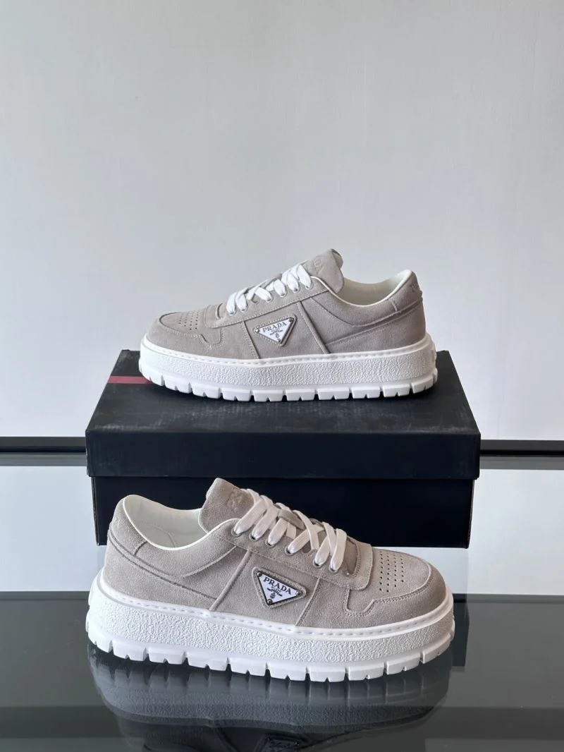 Prada Low Shoes Chic 35315