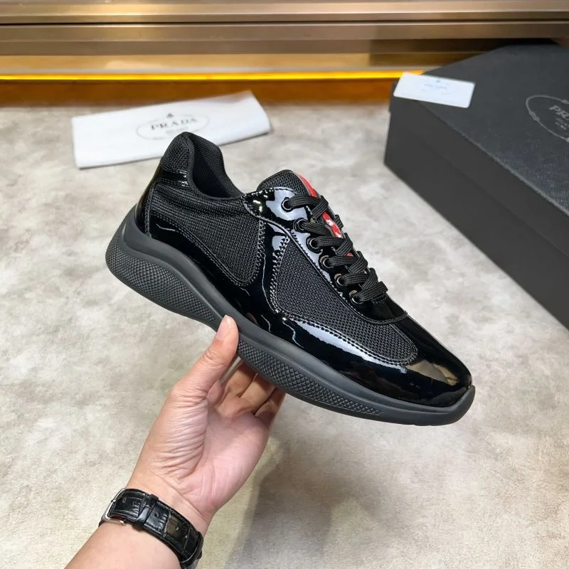 Vibrant Prada Low Shoes 35320