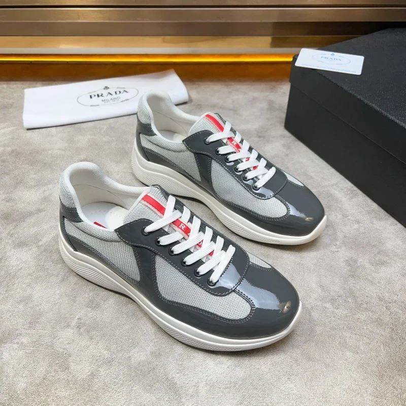Durable Prada Low Shoes 35322