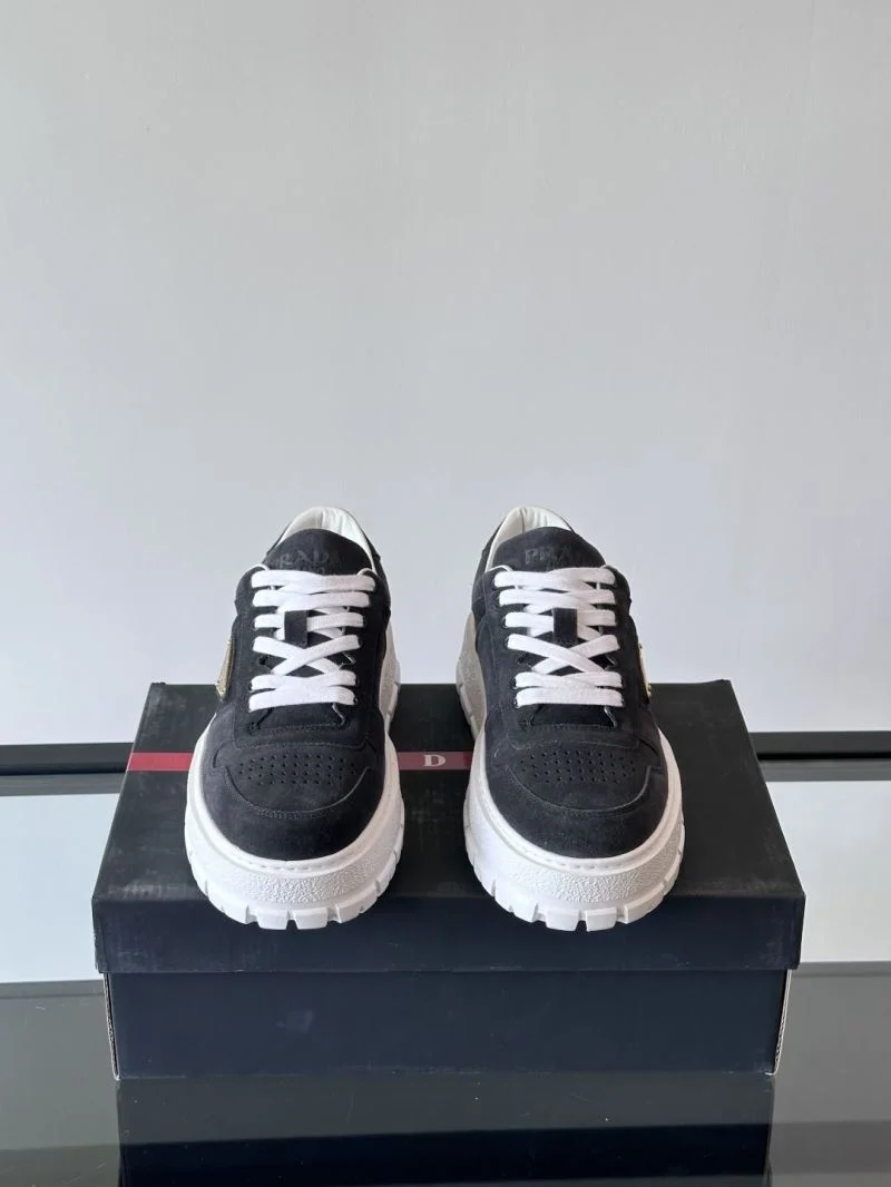 Prada Low Shoes Vibrant 35308