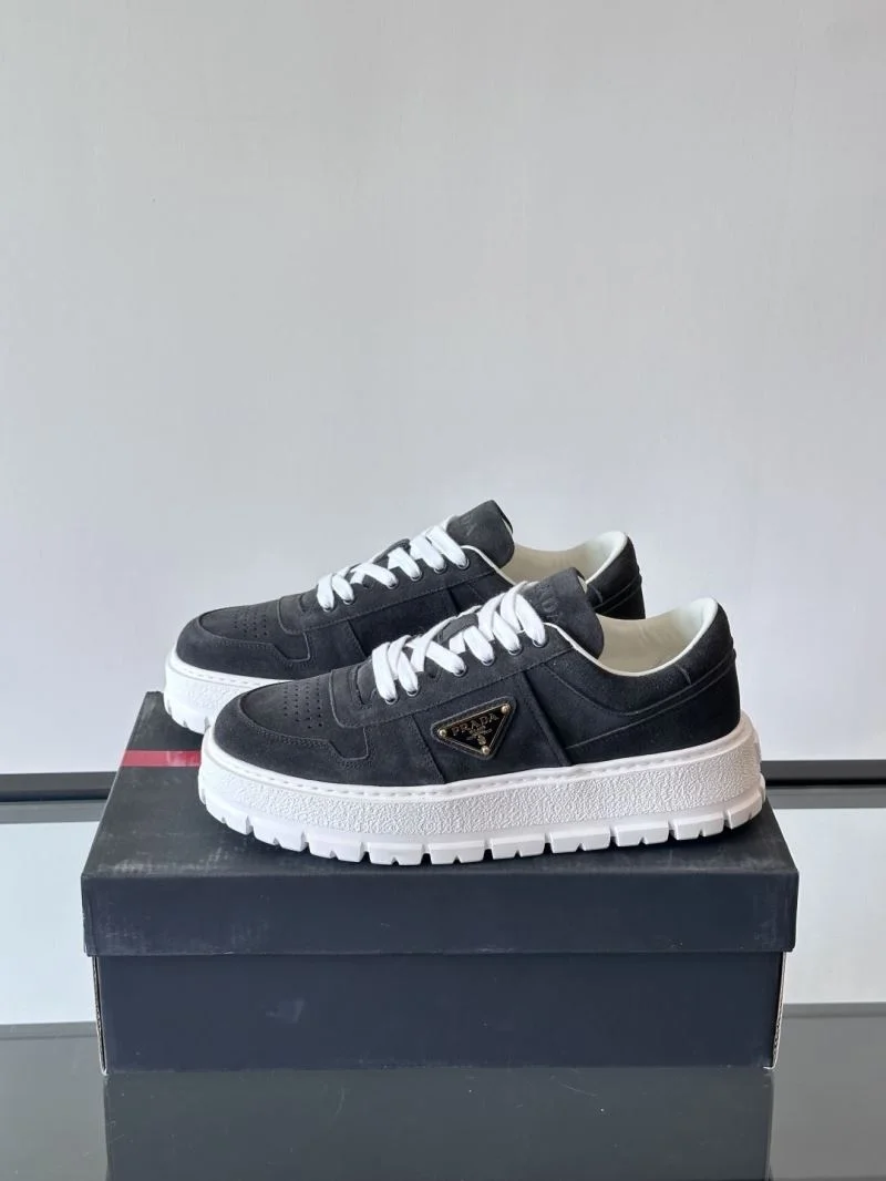 Prada Low Shoes Vibrant 35308