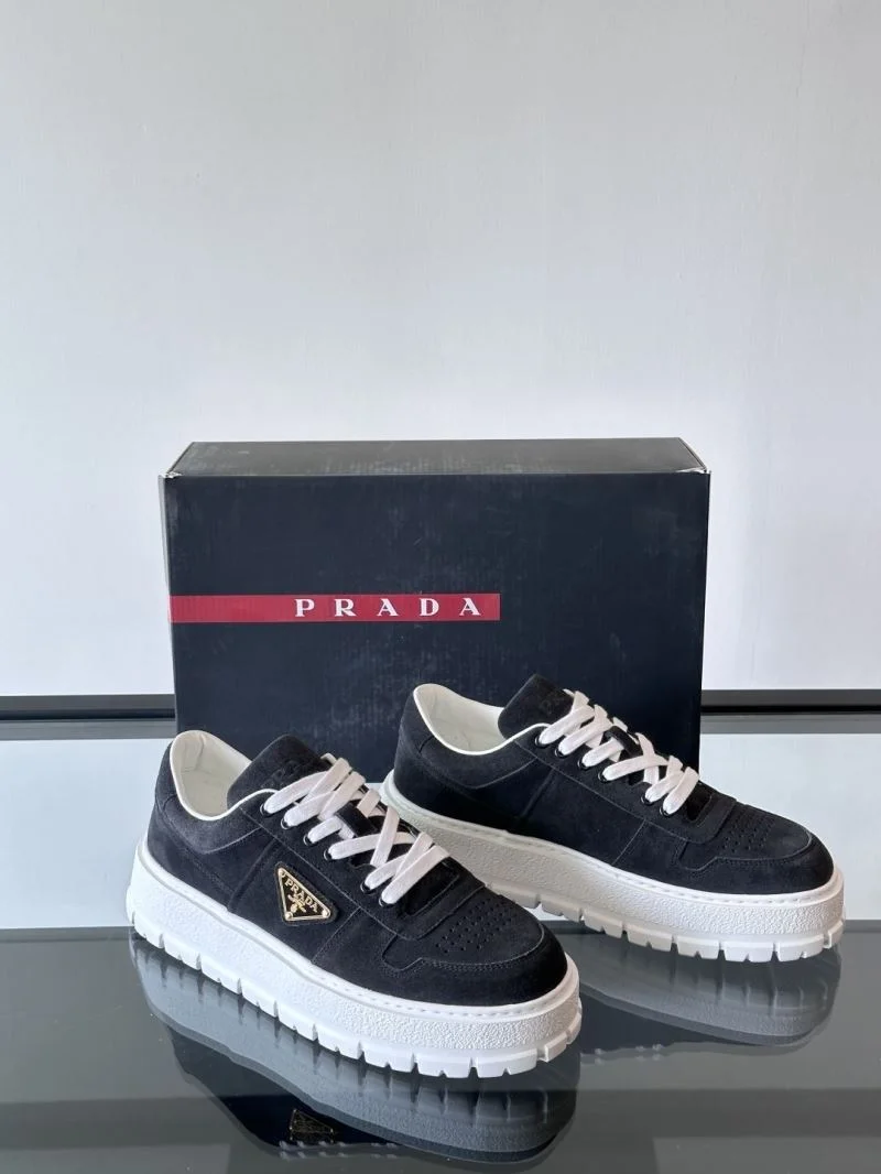 Prada Low Shoes Vibrant 35308