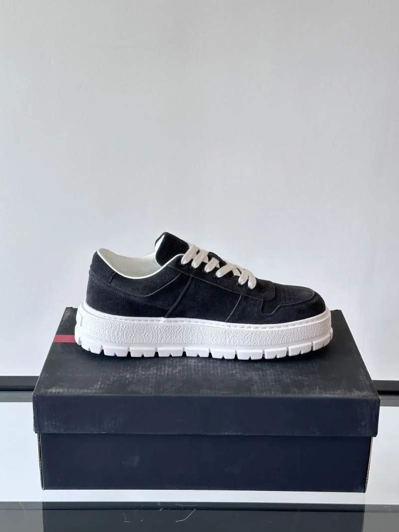 Prada Low Shoes Vibrant 35308