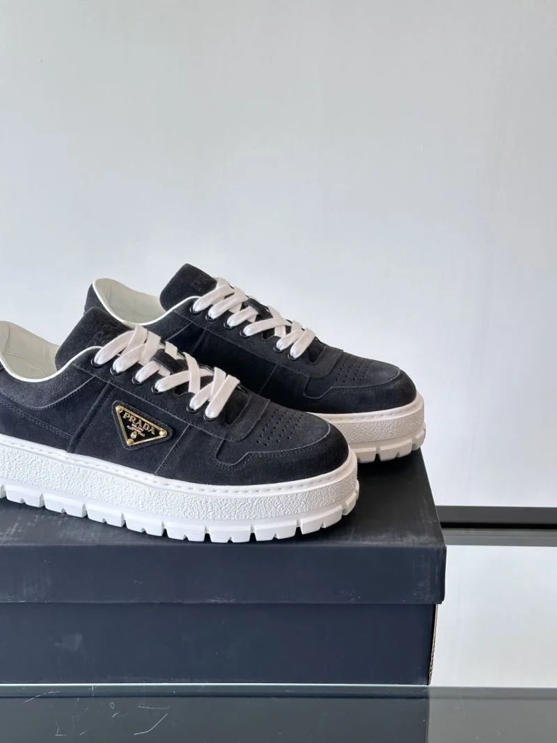 Prada Low Shoes Vibrant 35308