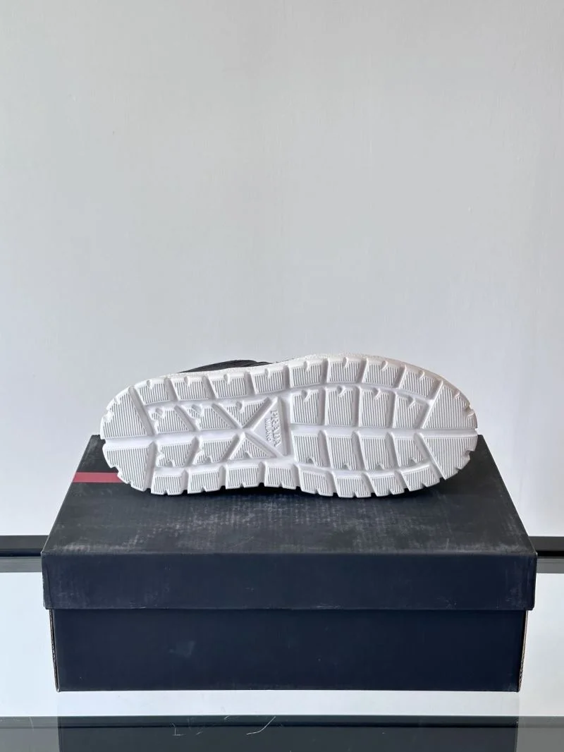 Prada Low Shoes Vibrant 35308